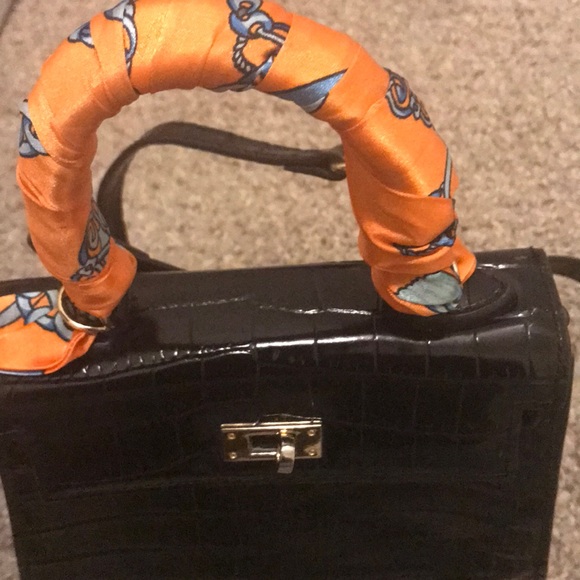 House of Hello black leather tote with straps - Picture 3 of 7